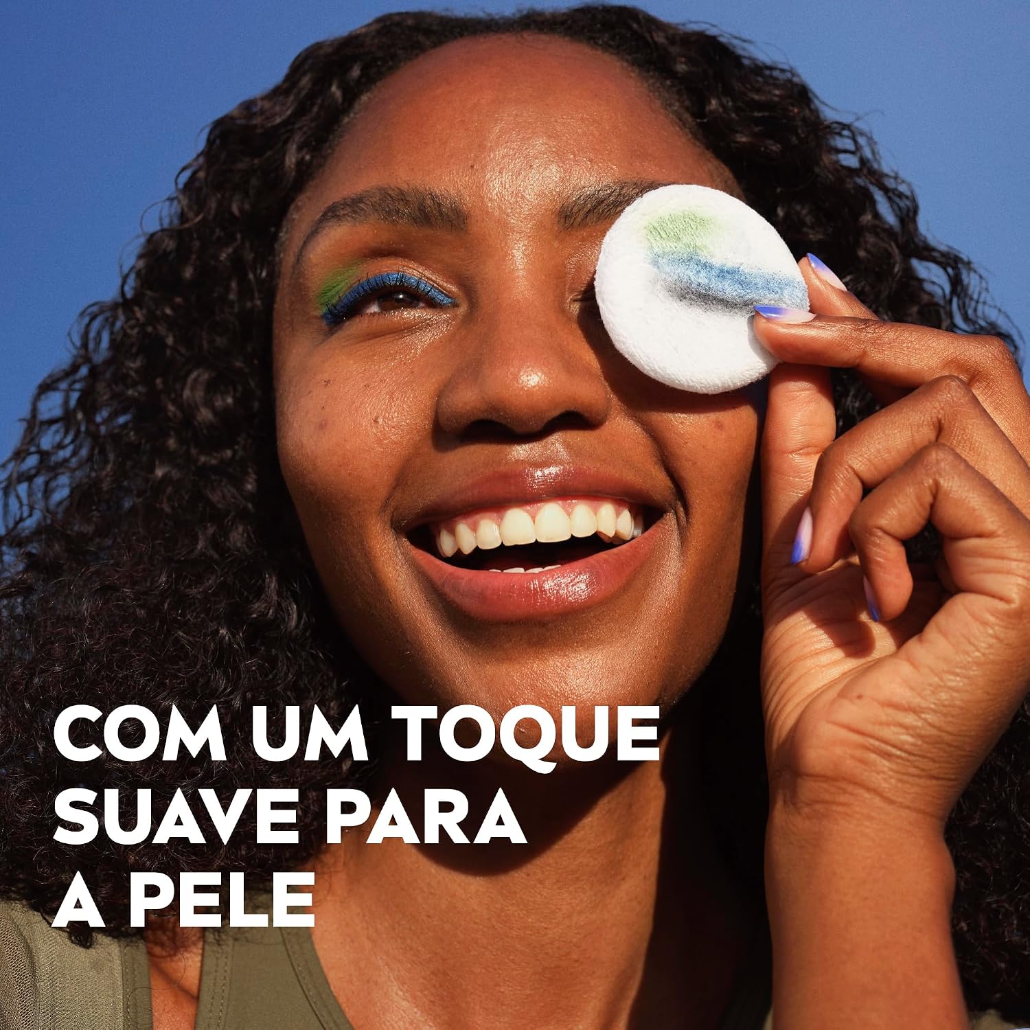 Água Micelar NIVEA 200ml Iluminadora – Limpeza Facial, Remoção de Maquiagem, Luminosidade e Cuidado Diário da Pele